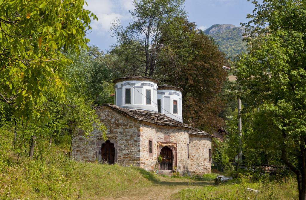 Family Hotel Тетевен Экстерьер фото