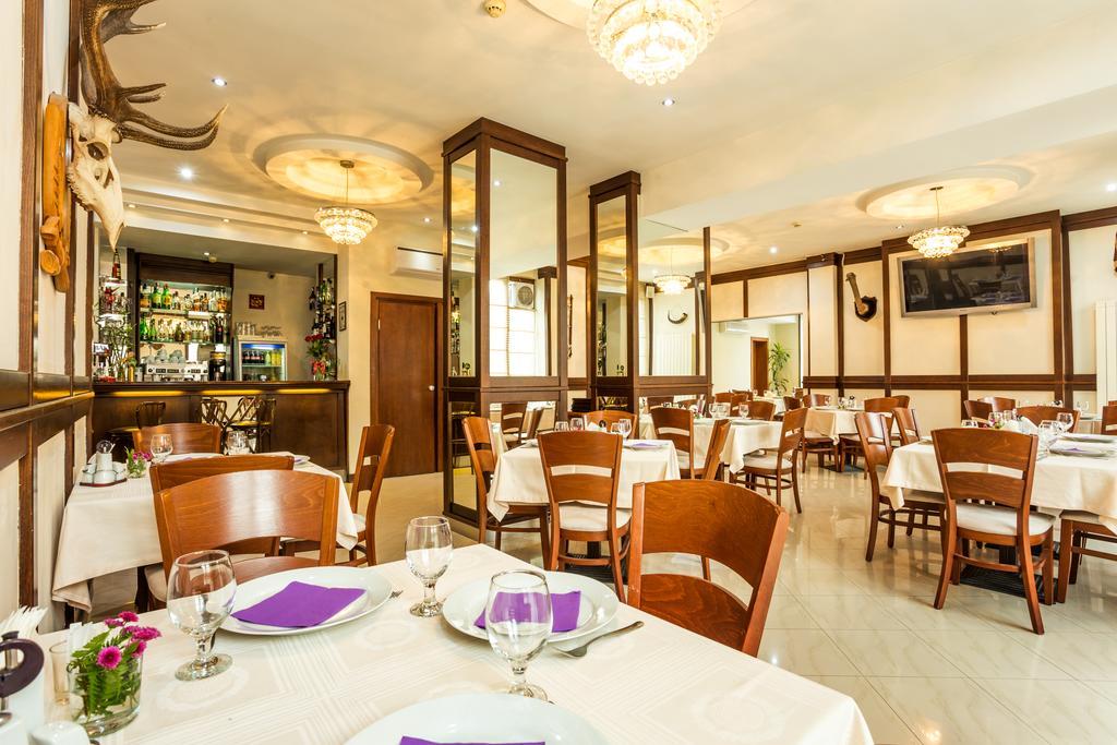 Family Hotel Тетевен Экстерьер фото