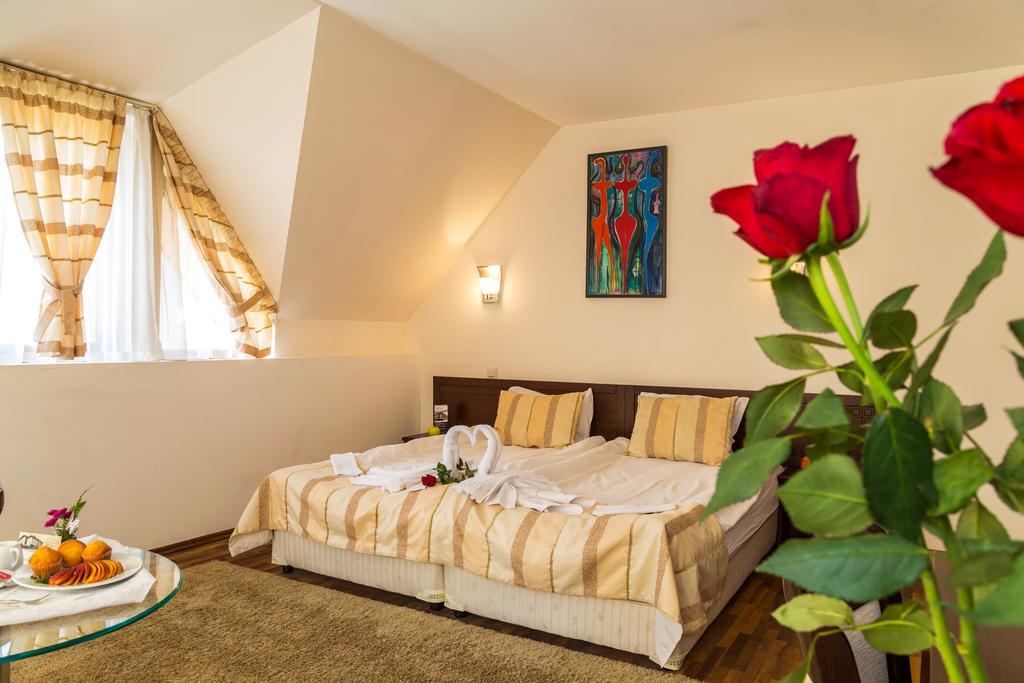 Family Hotel Тетевен Экстерьер фото