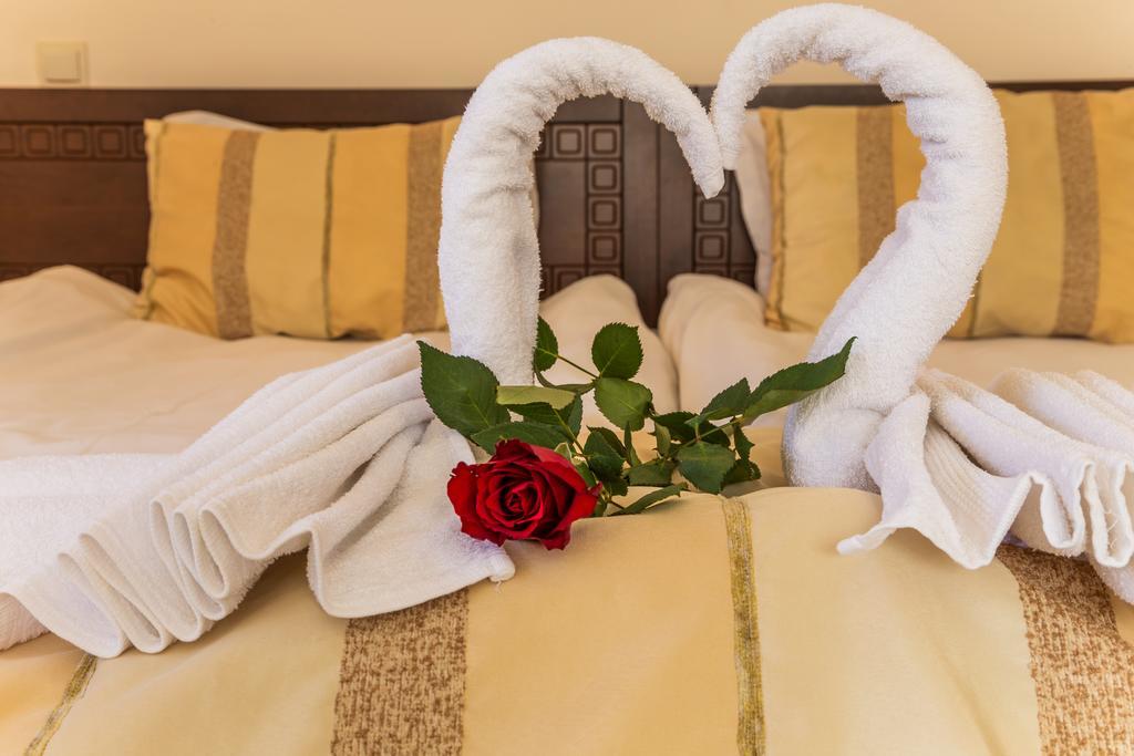Family Hotel Тетевен Экстерьер фото