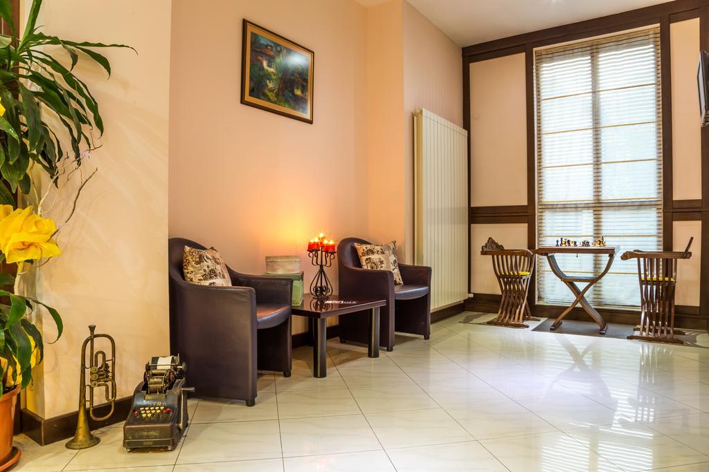 Family Hotel Тетевен Экстерьер фото