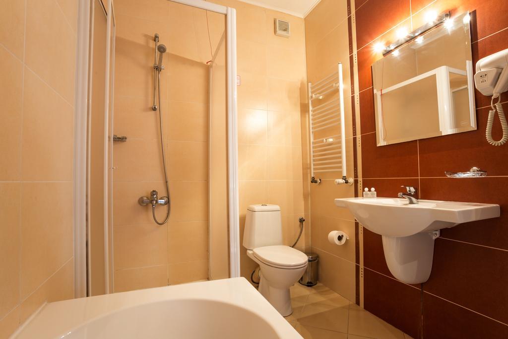 Family Hotel Тетевен Экстерьер фото