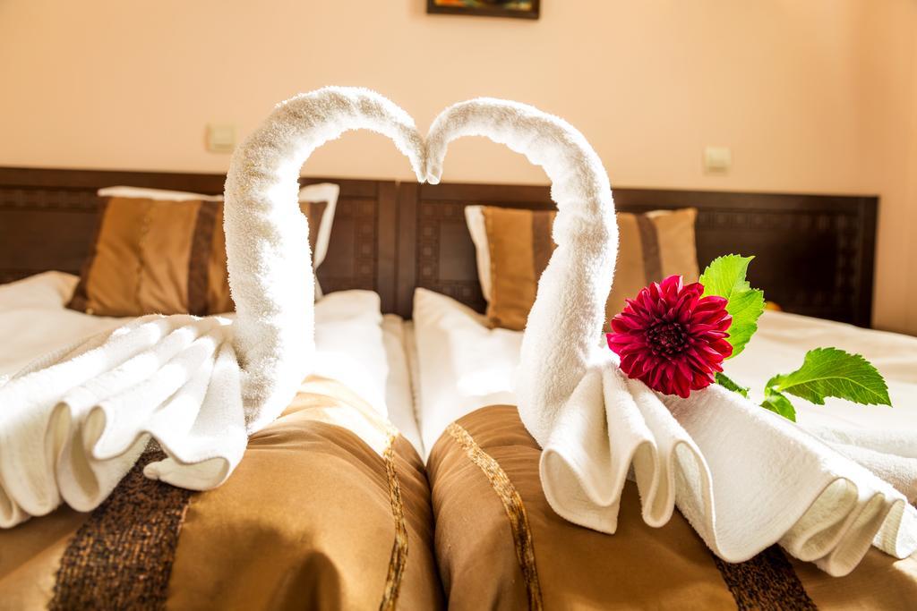 Family Hotel Тетевен Экстерьер фото